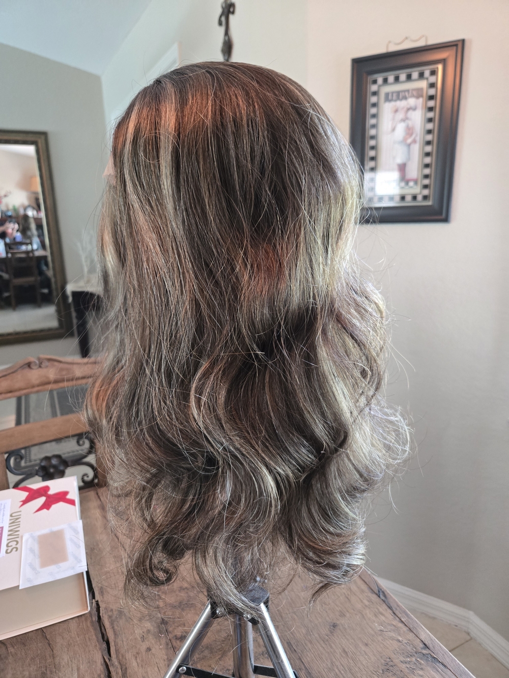 New Uniwigs Hope Wavy 16" Hair Topper - Picture 2 of 7